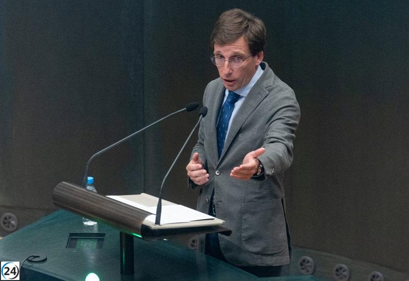Almeida exige un comportamiento ejemplar a los concejales y cuestiona la actitud cobarde de Ortega al no asistir al Pleno.