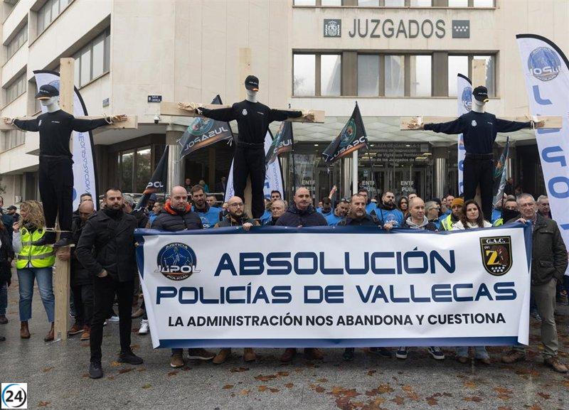 Agentes acusados de tiroteo fatal en casa de Vallecas enfrentan posible condena de 30 meses.
