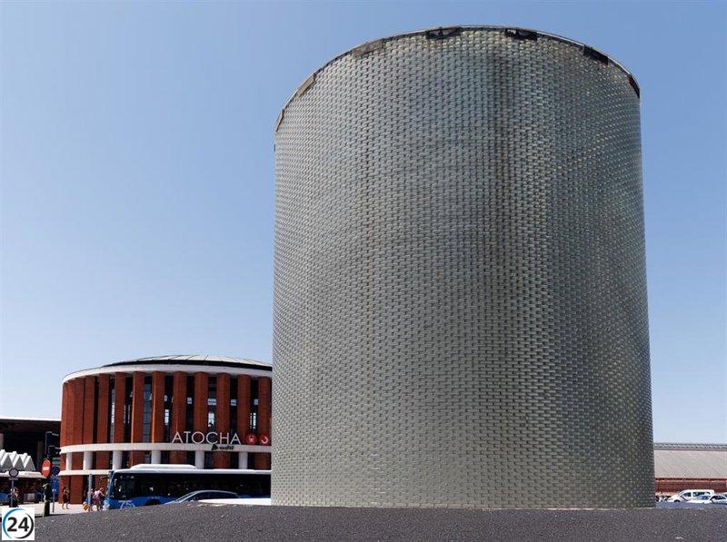 Comunidad homenajeará a víctimas del 11M con proyección de luz en nuevo espacio inaugurado.