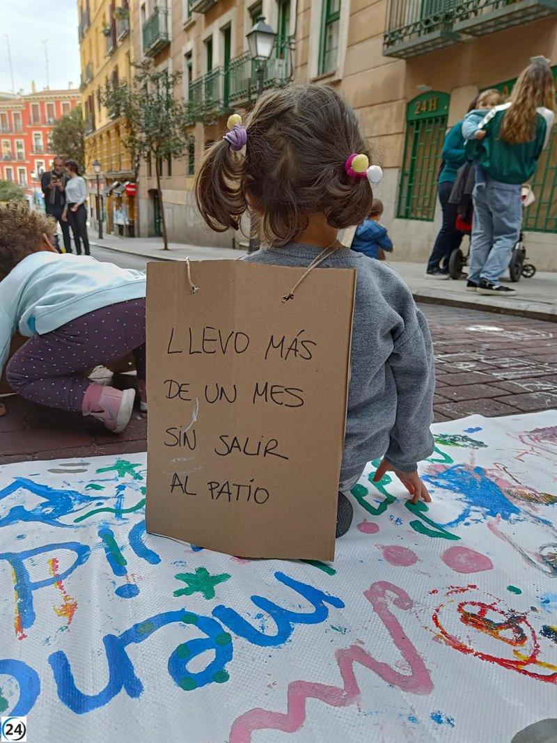 El Ayuntamiento iniciará obras en Semana Santa para la recuperación del patio de la escuela infantil El Olivar.