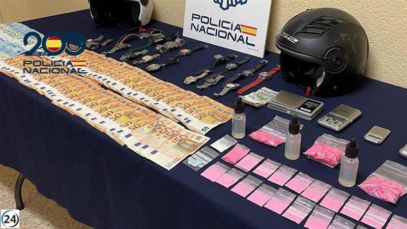 La Policía Nacional captura banda de ladrones de relojes de lujo en motos.