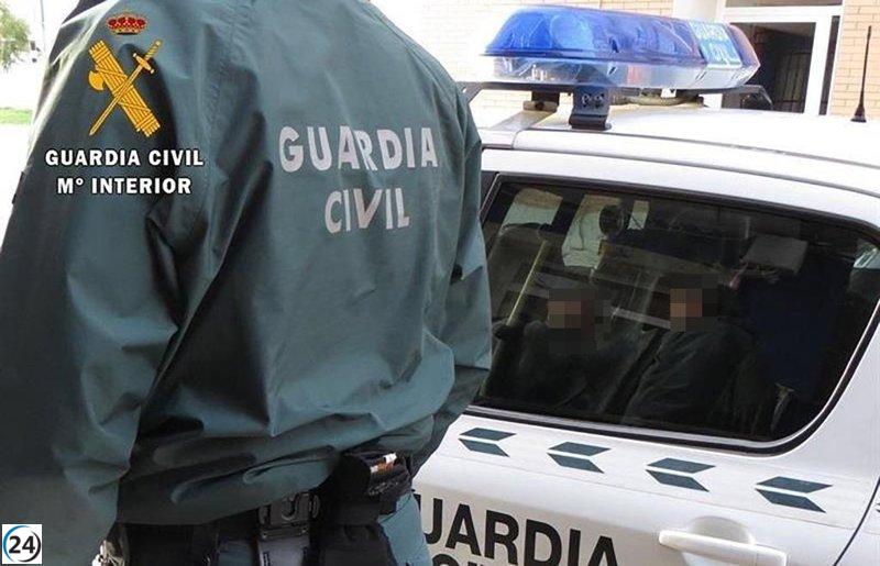 Delincuentes detenidos por cometer múltiples robos con fuerza en distintas zonas utilizando la técnica del 'escalo'