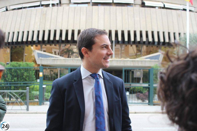 PSOE impugna Ley de Simplificación de Ayuso por atentar contra el control y la fiscalización.