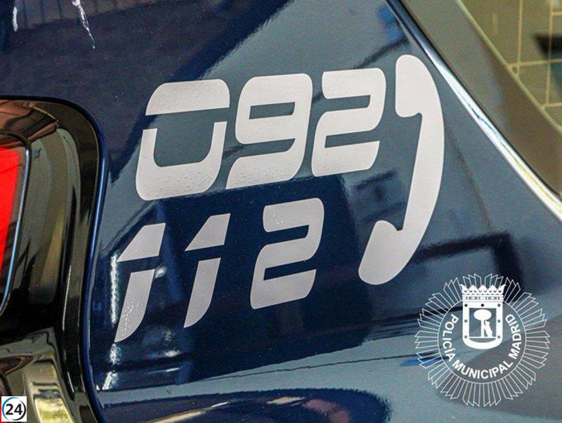 Cuatro detenidos y cuatro agentes heridos en redada contra el consumo de alcohol en parque de Carabanchel.
