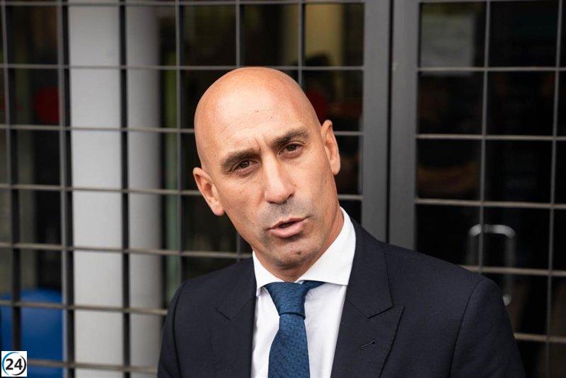Rubiales notificado sobre apertura de juicio oral por beso y coacciones a Hermoso