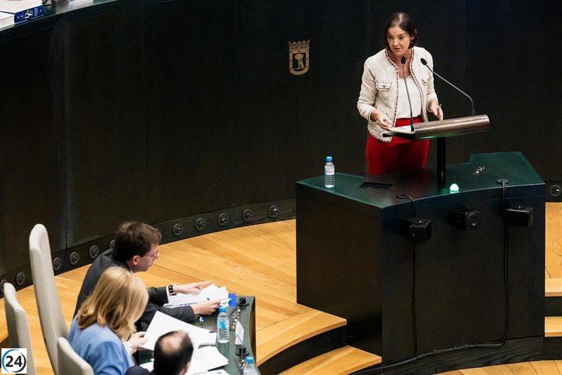 Maroto acusa a Sanz y llevará a tribunales la manipulación del expediente de la vivienda de la pareja de Ayuso.
