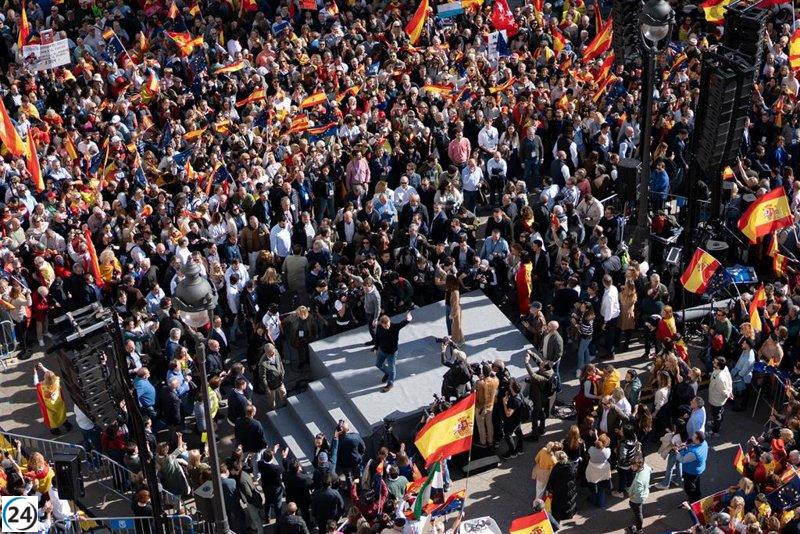Feijóo y el PP lideran manifestación contra Sánchez en plena campaña electoral.