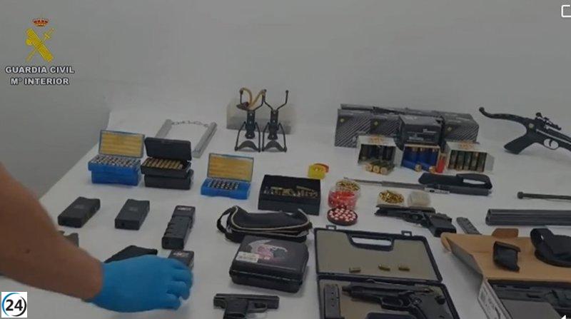 Hombre de 63 años en Alcalá de Henares tenía almacén de armas, según Guardia Civil.