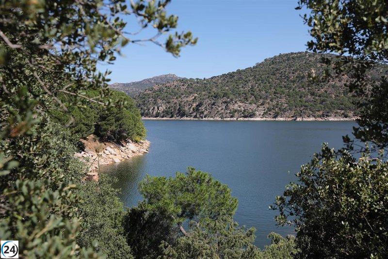 Joven de 18 años desaparecido tras bañarse en el pantano de San Juan.