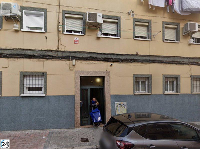 Encuentran bebé abandonado frente a una vivienda en Carabanchel.