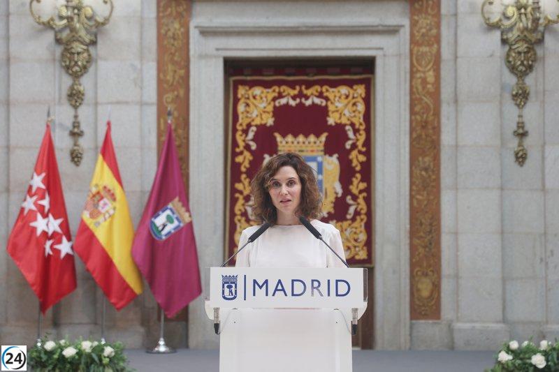 Díaz Ayuso acusa al Gobierno de favorecer el nacionalismo catalán para devastar España.