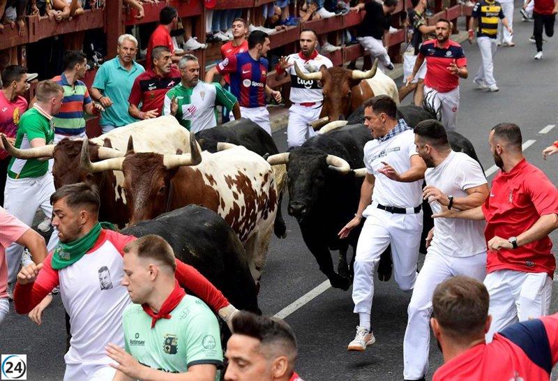 Manifestación de imprudencia en la carrera de toros de San Sebastián: nueve personas resultan heridas a pesar de las condiciones climáticas hostiles.