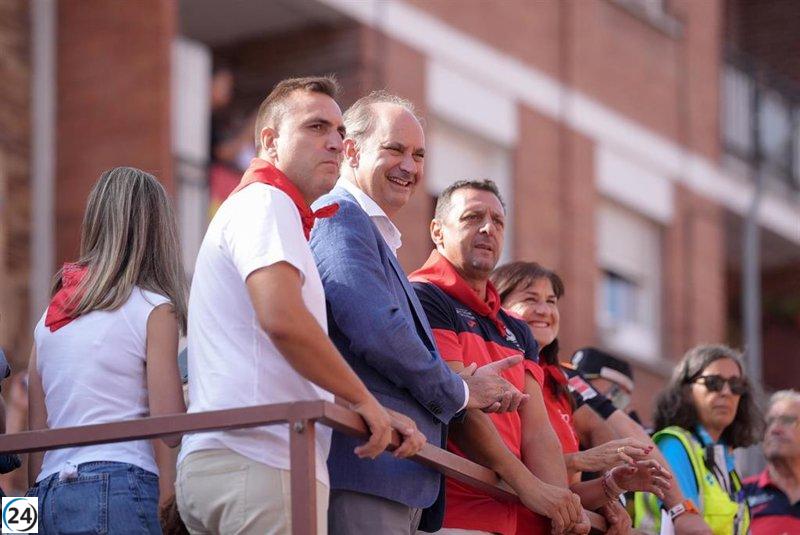 López-Valverde insta a Sánchez a consultar con las comunidades autónomas sobre la inmigración clandestina.
