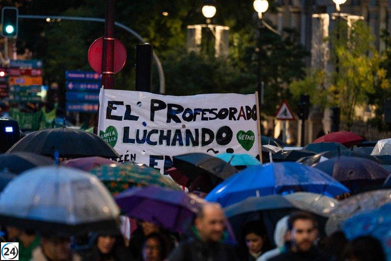 Educación llama a sindicatos a nueva reunión hoy para discutir disminución del horario escolar.