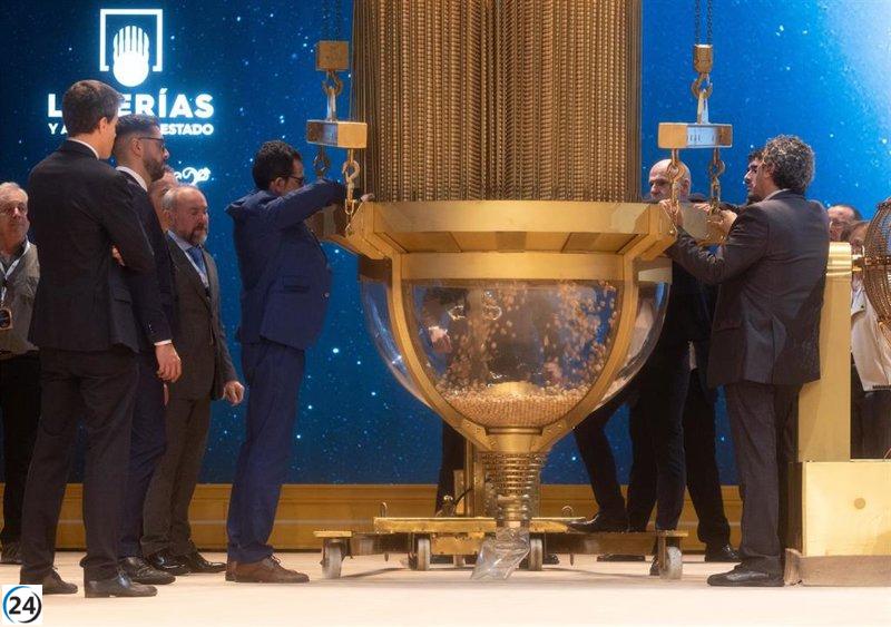 El primer cuarto premio del Sorteo de Navidad, el 77.768, reparte 8,2 millones en la administración de la calle Arenal.