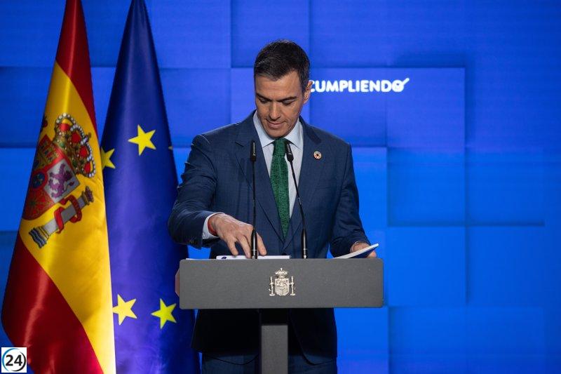 Sánchez niega conocimiento del intercambio de correos entre la Fiscalía y el abogado de Ayuso antes de que salieran a la luz.