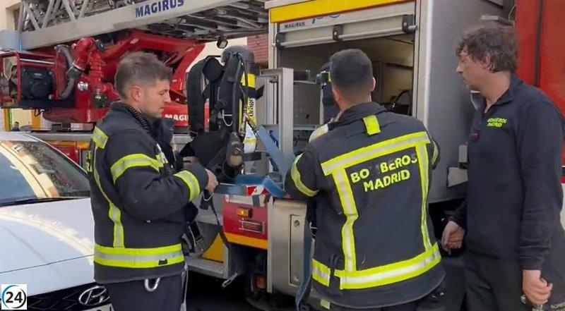 Mujer anciana grave tras incendio en un edificio de Carabanchel, trasladada a La Paz.