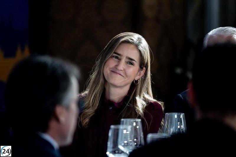 La Comunidad critica al Gobierno por limitar la capacidad eléctrica, afectando a la industria.