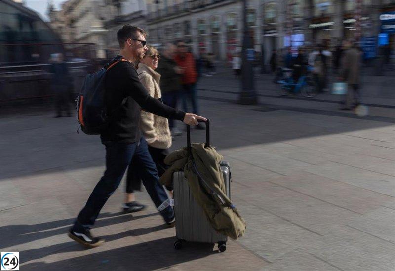 Madrid enfocará en 2025 en fortalecer la descentralización del turismo y arrancar el barrio chino en Usera.
