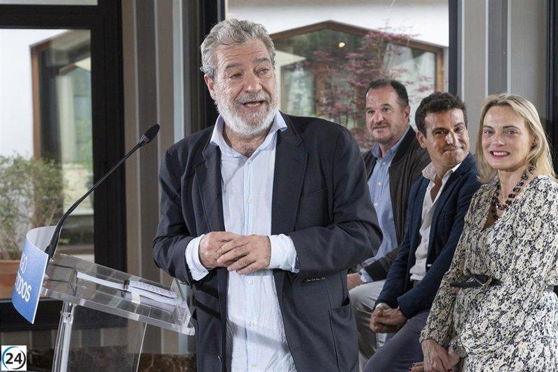El PSOE exige la inmediata destitución del jefe de Gabinete de Ayuso.