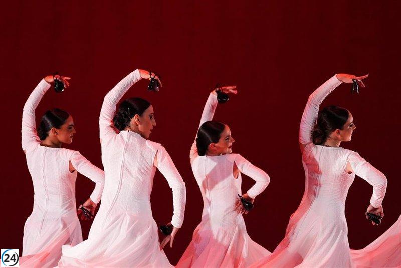 El Ballet Español de la Comunidad inicia este sábado una gira de cuatro meses por los teatros regionales.