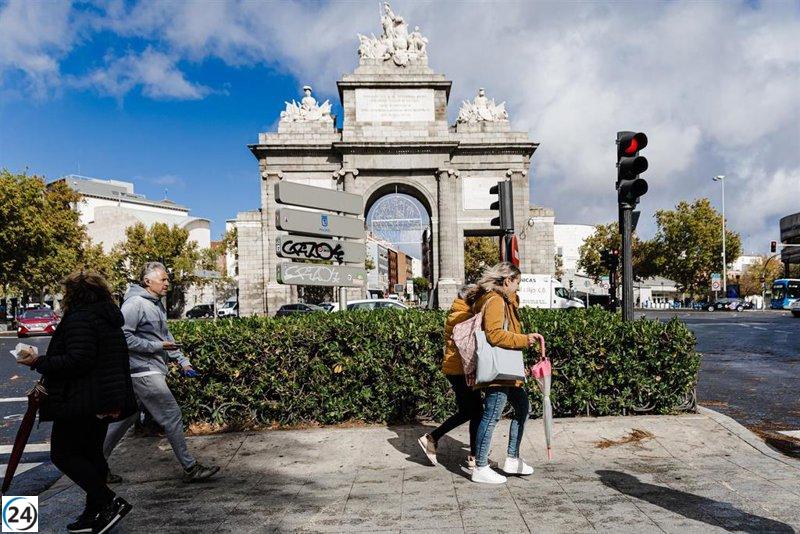 El Retiro y ocho parques cerrarán por fuertes vientos previstos este lunes.