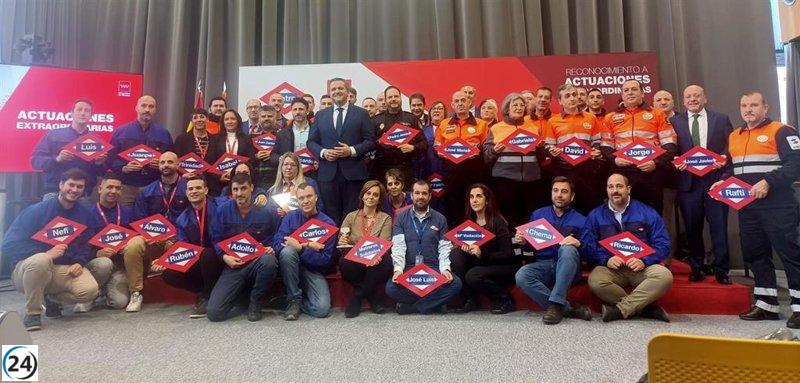 La Comunidad distingue a 108 'Héroes del Metro' por su valentía en situaciones de emergencia.
