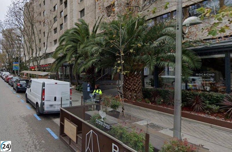 Atracan a mano armada a un hombre junto al Bernabéu y le sustraen un reloj de lujo y llaves de su Porsche.