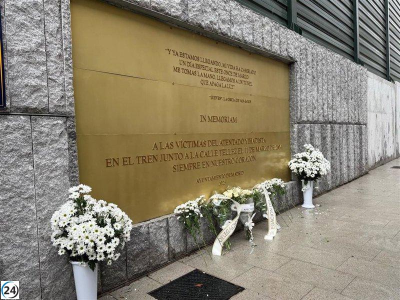 Homenaje a héroes anónimos del 11-M en la calle Téllez: 