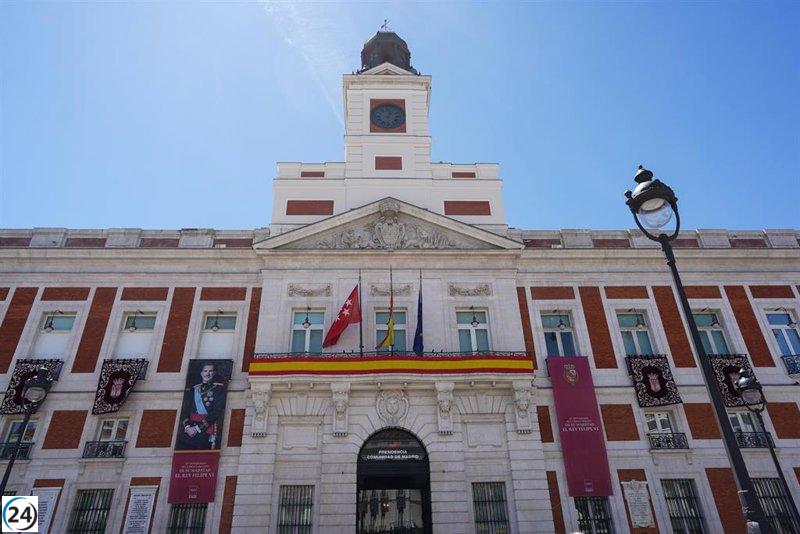 Madrid defiende la Casa de Correos como emblema democrático en medio de su controversia sobre su interpretación.