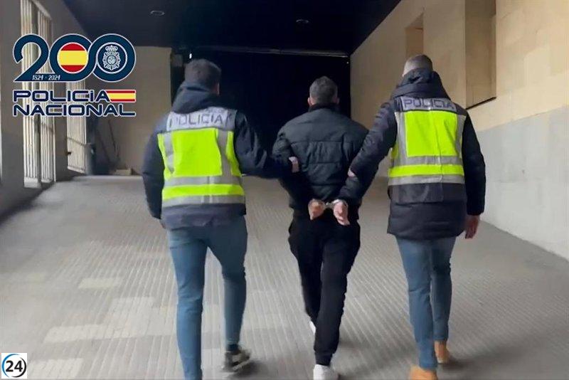 Cuatro falsos contratistas arrestados por estafar a ancianos con reparaciones de techos ficticias.