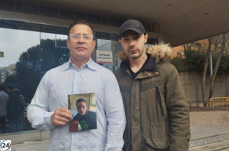 Pruebas incriminatorias: camiseta y mochila de los sospechosos contienen sangre del joven asesinado en Prosperidad.