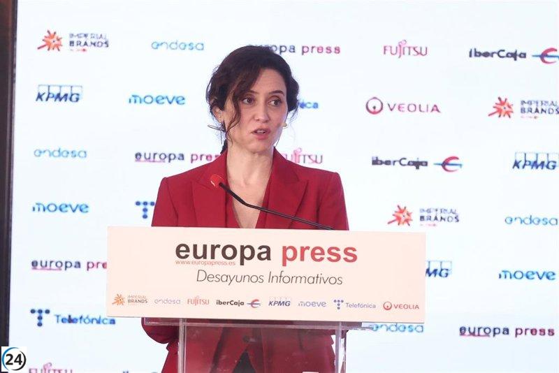 Ayuso reprocha a Sánchez vincular a Zapatero con el descenso internacional de España.