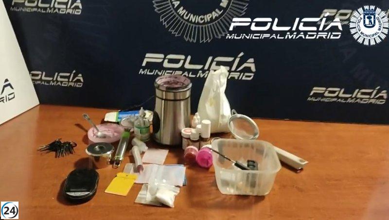 Capturan al chófer de una furgoneta con múltiples sustancias ilegales en Usera.