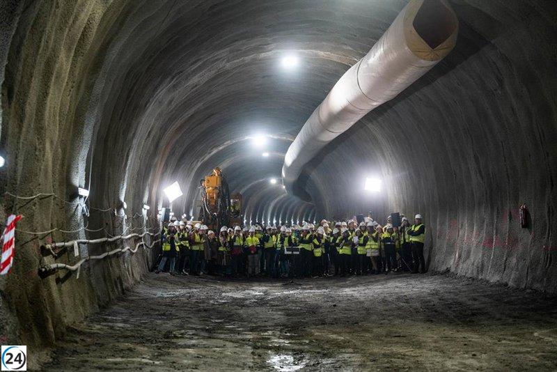 La Comunidad de Madrid abrirá en abril la ampliación de la L3 de Metro a El Casar, tras retrasos por las lluvias.