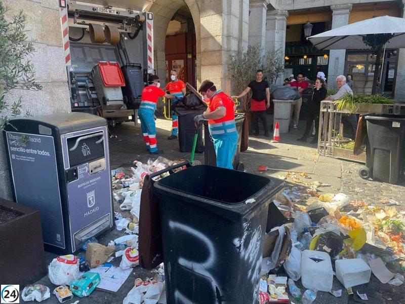 Madrid reaviva la crisis de la basura, 12 años después de la huelga que llevó a Botella a externalizar servicios.