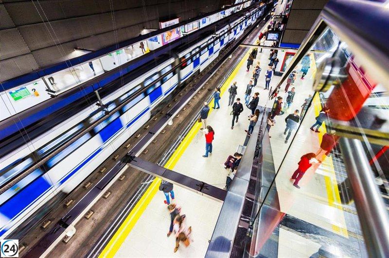 Apagón deja a 230 trenes de Metro parados y 150.000 pasajeros evacuados.