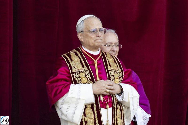 Ayuso felicita al nuevo Papa León XIV y expresa buenos deseos para los católicos globales.
