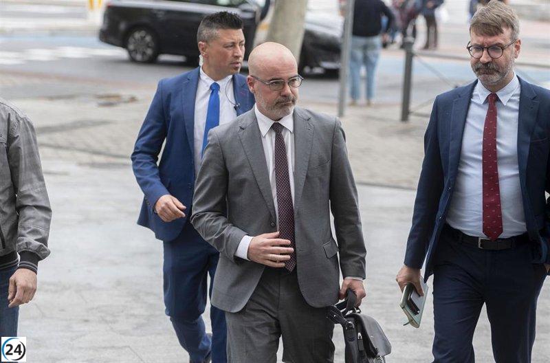El delegado del Gobierno en Madrid niega haber intervenido en el nombramiento de la asesora de Begoña Gómez.