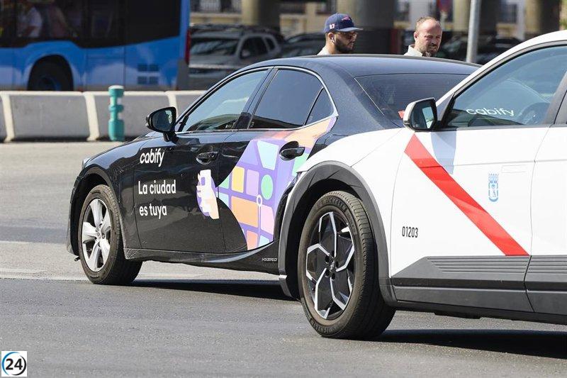 La manifestación de taxistas en Madrid contra las licencias de VTC se reprograma para el 28.