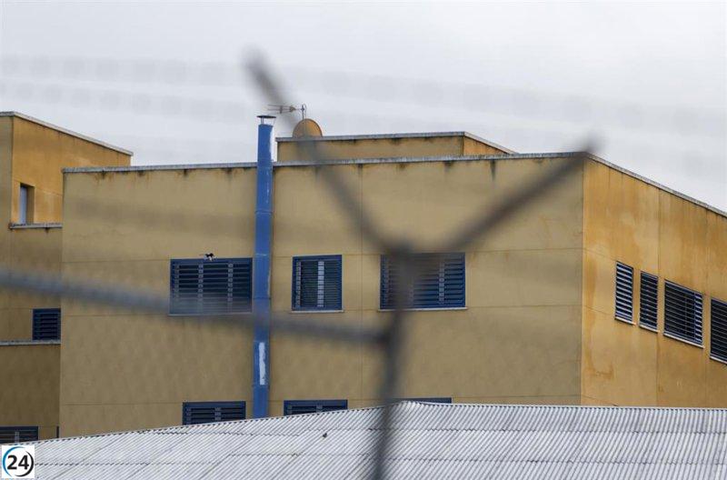Gobierno anuncia fumigación en el CIE de Aluche, desmintiendo rumores sobre chinches.