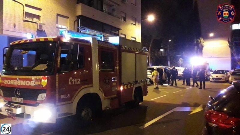 Apagan un gran incendio en una planta de residuos en Alcorcón durante la madrugada.