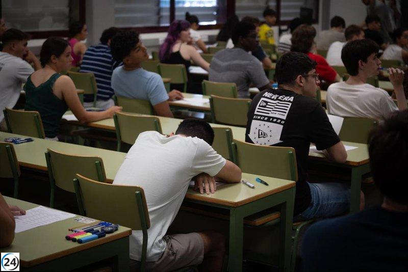 Examen de Lengua de las PAU en la región aborda la dana, la Generación del 27 y la polisemia.