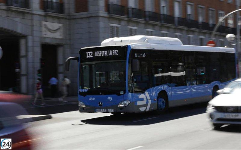 Caen un 6,9% los usuarios del Metro y un 8,5% los del autobús en abril.