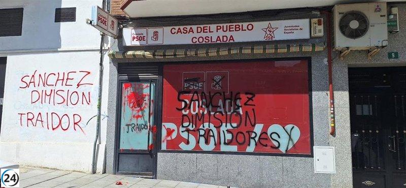 PSOE alerta sobre actos vandálicos en su sede de Coslada con consignas contra Sánchez.
