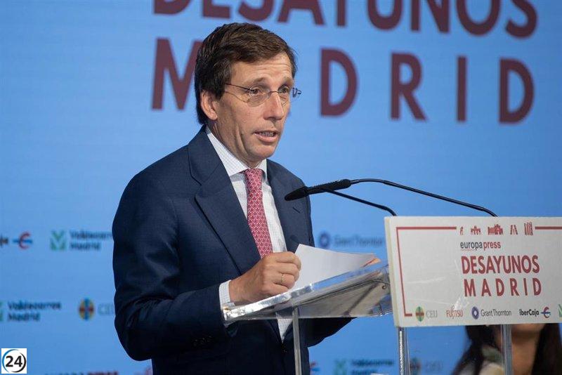 Almeida sugiere que Santos Cerdán retiene su acta de diputado para eludir nuevas evidencias en su contra.