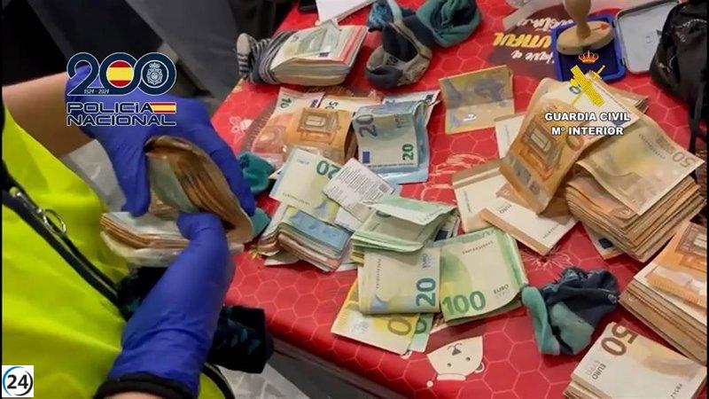 Desmantelan red que estafó a 175 personas con anuncios fraudulentos de vehículos usados.