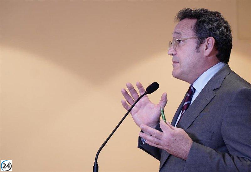 Novio de Díaz Ayuso exige cuatro años de cárcel para el fiscal general por filtrar información confidencial.