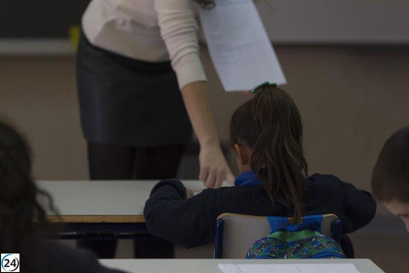 El Ayuntamiento lanza 40.000 plazas en campamentos de verano para apoyar a las familias.