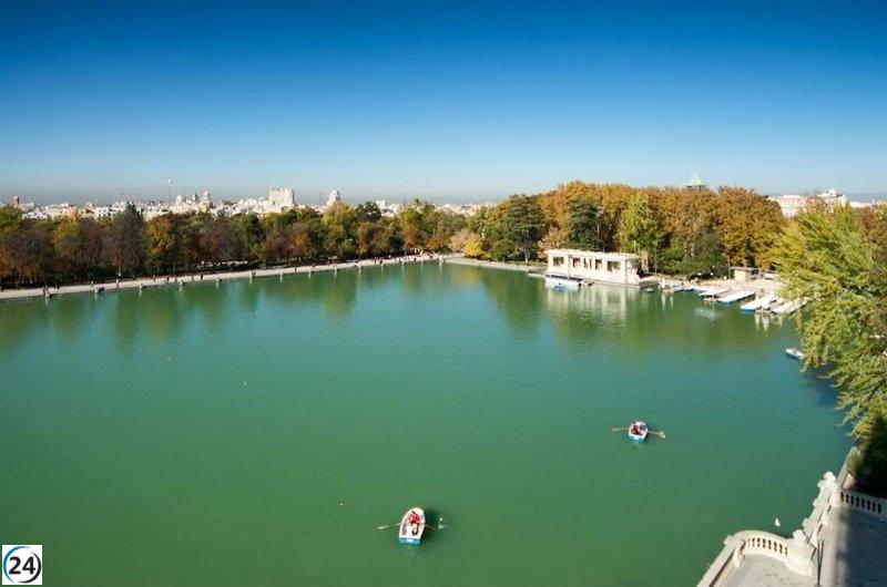El Retiro y ocho parques históricos cierran este domingo por viento fuerte y calor.